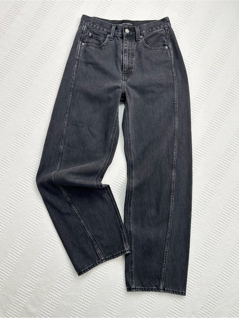 Aritzia Denim Forum Jeans The 90's Seamed High Rise Barrel Black Size 26